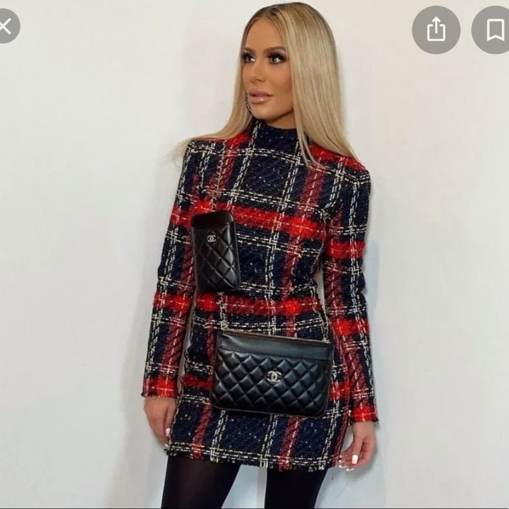 XL but runs small. Just like the dress worn this past year by Dorit from RHOBH!